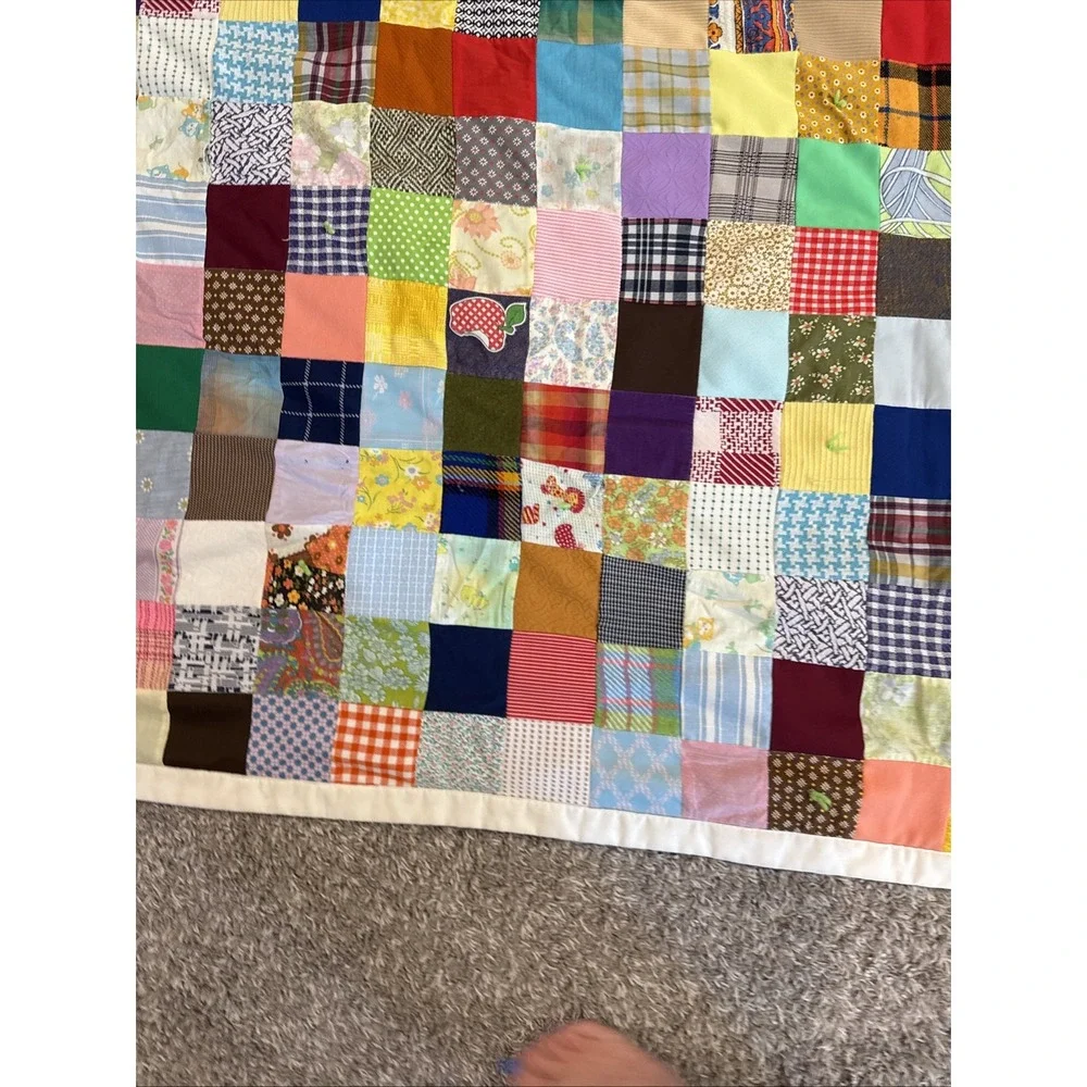 Vintage Quilt 90x89 Apples, Flowers